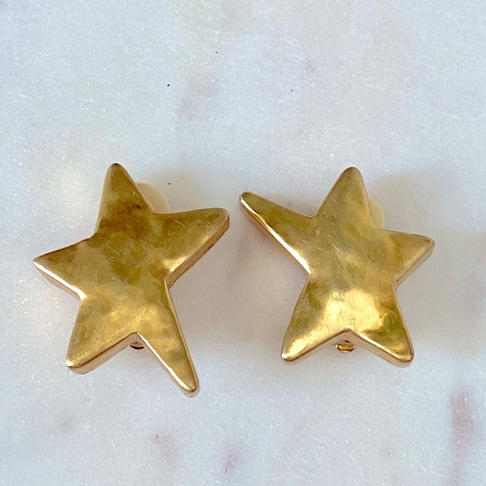 Gold star earrings